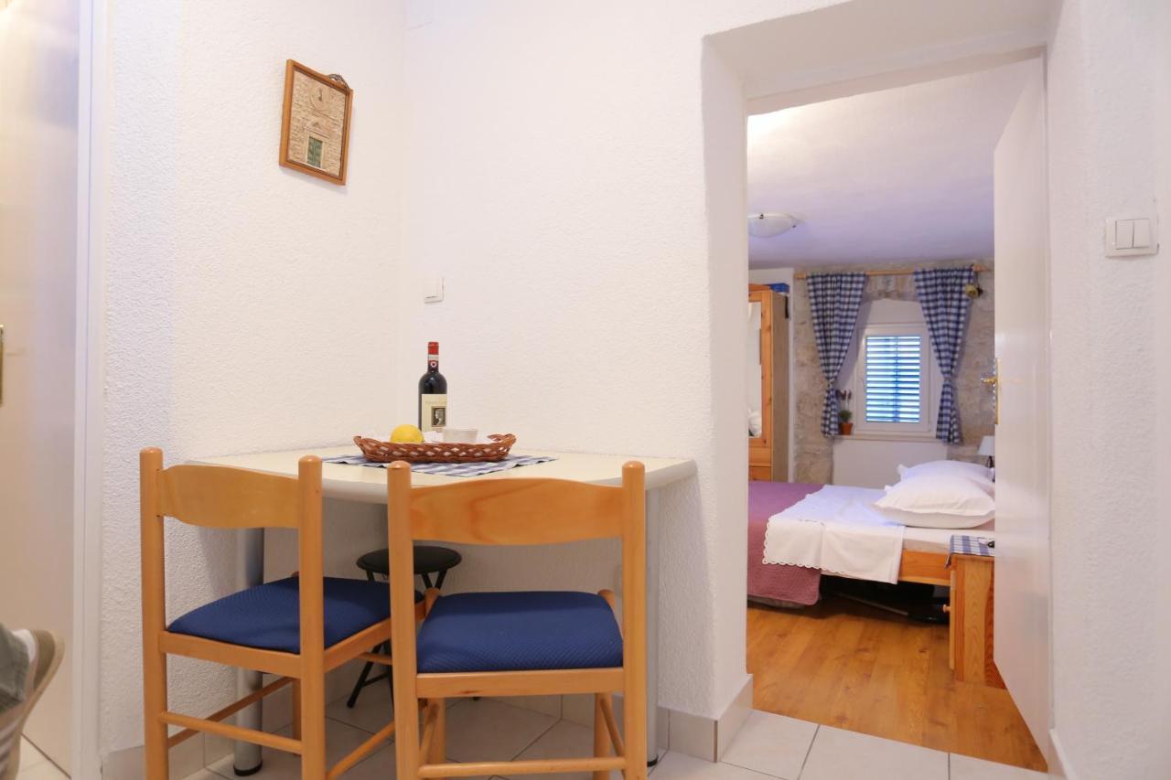 Apartments With A Parking Space Omis - 4327 Exterior foto